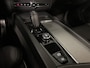 Volvo XC60 T6 AWD Recharge R-Design Long Range | All Season banden | Stoel en Stuurwielverwarming | Standkachel met Volvo On Call App | Parkeercamera | Lederen Dashboard | Full LED Meesturende koplampen | Voorstoelen elektrisch geheugen | Contour Stoelen | Z .