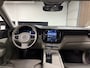 Volvo XC60 T6 AWD Recharge Ultimate Bright | Luchtvering | Trekhaak | Head-Up Display | Harman Kardon | Adaptieve Cruise Control | Stoelverwarming voor+achter | Stuurwielverwarming | Full LED Meesturende koplampen | Pilot Assist | Parkeercamera | Elektrische voorsto