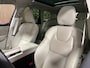 Volvo XC60 T6 AWD Recharge Ultimate Bright | Luchtvering | Trekhaak | Head-Up Display | Harman Kardon | Adaptieve Cruise Control | Stoelverwarming voor+achter | Stuurwielverwarming | Full LED Meesturende koplampen | Pilot Assist | Parkeercamera | Elektrische voorsto