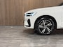 Volvo XC60 T6 AWD Recharge Plus Dark Long Range | 360° Camera | Adaptieve Cruise Control | Standkachel met Volvo On Call App | Stoel en Stuurwielverwarming | Pilot Assist | Bestuurdersstoel elektrisch geheugen | Contour Stoelen | Zitting verlenging voorstoelen | Sch