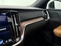 Volvo V60 2.0 T4 Inscription | Harman/Kardon | Park Assist Pack | Scandinavian Line | IntelliSafe Surround | Trekhaak elektrisch wegklapbaar | Elektrisch bedienbaar glazen schuif-/kanteldak