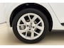 Renault Clio 1.2 TCe Limited 120 PK | Handgeschakeld | Airco | Parkeersensor | Cruise Control | Licht Metalen Velgen | Bluetooth | 1e eigenaar | Dealer onderhouden