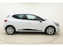 Renault Clio 1.2 TCe Limited 120 PK | Handgeschakeld | Airco | Parkeersensor | Cruise Control | Licht Metalen Velgen | Bluetooth | 1e eigenaar | Dealer onderhouden