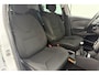 Renault Clio 1.2 TCe Limited 120 PK | Handgeschakeld | Airco | Parkeersensor | Cruise Control | Licht Metalen Velgen | Bluetooth | 1e eigenaar | Dealer onderhouden