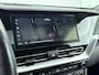 Kia e-Niro DynamicPlusLine 64 kWh | Parkeer sensoren voor + achter | Warmtepomp |Achteruit rij camera | Apple carplay & Android auto | Schuifkantel dak | Drive lane assist | Adaptive cruise control | Stoelverwarming + stuur | Half leder bekleding