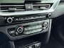 Kia e-Niro DynamicPlusLine 64 kWh | Parkeer sensoren voor + achter | Warmtepomp |Achteruit rij camera | Apple carplay & Android auto | Schuifkantel dak | Drive lane assist | Adaptive cruise control | Stoelverwarming + stuur | Half leder bekleding