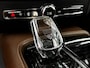 Volvo V60 2.0 T6 Twin Engine AWD Inscription PHEV - Schuifdak - Lederen bekleding - Massage stoelen - Wegklapbare trekhaak