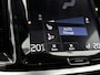 Volvo V60 2.0 T6 Twin Engine AWD Inscription PHEV - Schuifdak - Lederen bekleding - Massage stoelen - Wegklapbare trekhaak