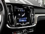Volvo V60 2.0 T6 Twin Engine AWD Inscription PHEV - Schuifdak - Lederen bekleding - Massage stoelen - Wegklapbare trekhaak