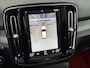 Volvo XC40 2.0 T5 AWD R-Design Intro Edition | Trekhaak | Panoramadak | 360 camera | Adaptive cruise control | Harman Kardon audio | Stoelverwarming | Actieve LED koplampen | 20" velgen | Elektrische stoelverstelling |