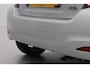 Toyota Yaris 1.5 Hybrid Dynamic | Navigatie | Keyless | Cruise Control | Clima | Parkeersensoren achter | Camera | 16 inch | Premium audio | Bluetooth | Dakspoiler