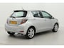 Toyota Yaris 1.5 Hybrid Dynamic | Navigatie | Keyless | Cruise Control | Clima | Parkeersensoren achter | Camera | 16 inch | Premium audio | Bluetooth | Dakspoiler