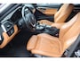 BMW 3-Serie Touring 320i Luxury Edition (NL auto), Navigatie, Lederen interieur, Cruise control, Climate control, Stoelverwarming