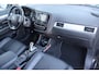 Mitsubishi Outlander 2.0 PHEV Instyle+ Navigatie, Climate control, Camera, Cruise control, LDW
