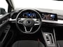 Volkswagen Golf 1.5 eTSI 150 PK DSG Style | Navigatie | Climate control | Trekhaak | Adaptive cruise control | LED Plus | 18" Dallas | Winter pakket |