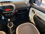 Renault Twingo 1.0 SCe Limited,Dealeronderhouden,Airco,Snelheidsbegrenzer,Bluetooth met Spraakbediening,Elektrischpakket,Achteruitrijsensoren,15 Inch Lmv