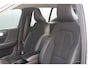 Volvo XC40 1.5 T5 Twin Engine Momentum Pro | Incl. 12 maanden garantie | Voor/achter stoelen verwarmd | Achteruitrijcamera | Parkeersensoren | Stuurwielverwarming | Navigatie | Apple carplay/android auto | Elektrische kofferklep | Cruise control