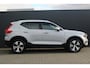 Volvo XC40 1.5 T5 Twin Engine Momentum Pro | Incl. 12 maanden garantie | Voor/achter stoelen verwarmd | Achteruitrijcamera | Parkeersensoren | Stuurwielverwarming | Navigatie | Apple carplay/android auto | Elektrische kofferklep | Cruise control