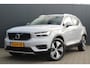 Volvo XC40 1.5 T5 Twin Engine Momentum Pro | Incl. 12 maanden garantie | Voor/achter stoelen verwarmd | Achteruitrijcamera | Parkeersensoren | Stuurwielverwarming | Navigatie | Apple carplay/android auto | Elektrische kofferklep | Cruise control