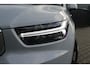 Volvo XC40 1.5 T5 Twin Engine Momentum Pro | Incl. 12 maanden garantie | Voor/achter stoelen verwarmd | Achteruitrijcamera | Parkeersensoren | Stuurwielverwarming | Navigatie | Apple carplay/android auto | Elektrische kofferklep | Cruise control