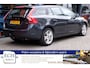 Volvo V60 T3 150 pk Momentum, Navi, Trekhaak, 17 inch