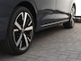 Volkswagen Golf Variant Life Edition 1.5 TSI 116 pk | Wegklapbare trekhaak | Adaptieve Cruise Control | Elektrisch bedienbare achterklep | Achteruitrijcamera | Stoelverwarming | 18 inch velgen | Fabrieksgarantie