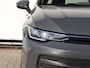 Volkswagen Golf Variant Life Edition 1.5 TSI 116 pk | Wegklapbare trekhaak | Adaptieve Cruise Control | Elektrisch bedienbare achterklep | Achteruitrijcamera | Stoelverwarming | 18 inch velgen | Fabrieksgarantie