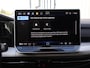 Volkswagen Golf Variant Life Edition 1.5 TSI 116 pk | Wegklapbare trekhaak | Adaptieve Cruise Control | Elektrisch bedienbare achterklep | Achteruitrijcamera | Stoelverwarming | 18 inch velgen | Fabrieksgarantie
