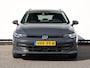 Volkswagen Golf Variant Life Edition 1.5 TSI 116 pk | Wegklapbare trekhaak | Adaptieve Cruise Control | Elektrisch bedienbare achterklep | Achteruitrijcamera | Stoelverwarming | 18 inch velgen | Fabrieksgarantie
