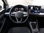 Volkswagen Golf Variant Life Edition 1.5 TSI 116 pk | Wegklapbare trekhaak | Adaptieve Cruise Control | Elektrisch bedienbare achterklep | Achteruitrijcamera | Stoelverwarming | 18 inch velgen | Fabrieksgarantie