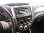 Subaru Forester 2.0 Luxury Trekhaak, Airco, Cruise control, Stuur multifunctioneel, Voorstoelen verwarmd, Dakrails, Elektronisch Stabiliteits Programma, Elektronische remkrachtverdeling, Niveauregeling automatisch robuuste en betrouwbare SUV die comfort en terreinvaardigheid moeiteloos combineert. Dankzij Subaru’s kenmerkende symmetrische vierwielaandrijving en de krachtige 2.0-liter motor voel je je z