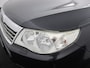 Subaru Forester 2.0 Luxury Trekhaak, Airco, Cruise control, Stuur multifunctioneel, Voorstoelen verwarmd, Dakrails, Elektronisch Stabiliteits Programma, Elektronische remkrachtverdeling, Niveauregeling automatisch robuuste en betrouwbare SUV die comfort en terreinvaardigheid moeiteloos combineert. Dankzij Subaru’s kenmerkende symmetrische vierwielaandrijving en de krachtige 2.0-liter motor voel je je z