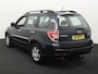 Subaru Forester 2.0 Luxury Trekhaak, Airco, Cruise control, Stuur multifunctioneel, Voorstoelen verwarmd, Dakrails, Elektronisch Stabiliteits Programma, Elektronische remkrachtverdeling, Niveauregeling automatisch robuuste en betrouwbare SUV die comfort en terreinvaardigheid moeiteloos combineert. Dankzij Subaru’s kenmerkende symmetrische vierwielaandrijving en de krachtige 2.0-liter motor voel je je z