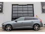 Volvo V60 2.0 T4 190PK Summum ✅1JaarBOVAG✅NAV✅Leer✅Schuifdak✅Trekhaak