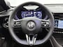 Alfa Romeo Junior Elettrica Veloce 54 kWh 280pk Automaat | Elektrisch Bedienbare Bestuurdersstoel met Stoelmassage | Elektrisch Bedienbare Achterklep | Navigatie | Climate Control | Adaptieve Cruise Control | Achteruitrijcamera | Parkeersensoren Voor + Achter | Dodehoek Detectie | Keyless Entry/Start | Matrix-LED Koplampen | Verwarmbare Voostoelen/Stuur | Apple Carplay/Android Auto |