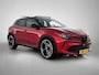 Alfa Romeo Junior Elettrica Veloce 54 kWh 280pk Automaat | Elektrisch Bedienbare Bestuurdersstoel met Stoelmassage | Elektrisch Bedienbare Achterklep | Navigatie | Climate Control | Adaptieve Cruise Control | Achteruitrijcamera | Parkeersensoren Voor + Achter | Dodehoek Detectie | Keyless Entry/Start | Matrix-LED Koplampen | Verwarmbare Voostoelen/Stuur | Apple Carplay/Android Auto |