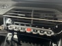 Peugeot e-2008 EV Allure Pack 50 kWh | Stoelverwarming | Camera achter | Carplay/Android Auto |