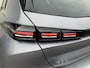 Peugeot 308 Allure | 17" lichtmetalen velgen 'HALONG' | Achteruitrijcamera 180° (Visiopark 1) | Autonomous Emergency Braking d.m.v. radar i.p.v. camera