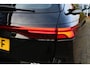 Volkswagen Passat Variant 1.5 eTSI 150 pk | Incl. 12 maanden Garantie | Stoel/stuur verwarming | Achteruitrijcamera | Adaptive cruise controle | Dodehoekdetectie | Parkeersensoren V+A | Navigatie | Apple CarPlay/Android Auto | Draadloze telefoonlader | Climate controle | Lane assist | Keyless start | LED Koplampen | 18 Inch LMV | Schakelmogelijkheid aan stuurwiel |