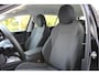 Volkswagen Passat Variant 1.5 eTSI 150 pk | Incl. 12 maanden Garantie | Stoel/stuur verwarming | Achteruitrijcamera | Adaptive cruise controle | Dodehoekdetectie | Parkeersensoren V+A | Navigatie | Apple CarPlay/Android Auto | Draadloze telefoonlader | Climate controle | Lane assist | Keyless start | LED Koplampen | 18 Inch LMV | Schakelmogelijkheid aan stuurwiel |
