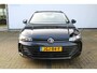 Volkswagen Passat Variant 1.5 eTSI 150 pk | Incl. 12 maanden Garantie | Stoel/stuur verwarming | Achteruitrijcamera | Adaptive cruise controle | Dodehoekdetectie | Parkeersensoren V+A | Navigatie | Apple CarPlay/Android Auto | Draadloze telefoonlader | Climate controle | Lane assist | Keyless start | LED Koplampen | 17 Inch LMV | Schakelmogelijkheid aan stuurwiel |