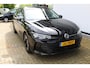 Volkswagen Passat Variant 1.5 eTSI 150 pk | Incl. 12 maanden Garantie | Stoel/stuur verwarming | Achteruitrijcamera | Adaptive cruise controle | Dodehoekdetectie | Parkeersensoren V+A | Navigatie | Apple CarPlay/Android Auto | Draadloze telefoonlader | Climate controle | Lane assist | Keyless start | LED Koplampen | 18 Inch LMV | Schakelmogelijkheid aan stuurwiel |