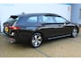 Volkswagen Passat Variant 1.5 eTSI 150 pk | Incl. 12 maanden Garantie | Stoel/stuur verwarming | Achteruitrijcamera | Adaptive cruise controle | Dodehoekdetectie | Parkeersensoren V+A | Navigatie | Apple CarPlay/Android Auto | Draadloze telefoonlader | Climate controle | Lane assist | Keyless start | LED Koplampen | 17 Inch LMV | Schakelmogelijkheid aan stuurwiel |