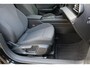 Volkswagen Passat Variant 1.5 eTSI 150 pk | Incl. 12 maanden Garantie | Stoel/stuur verwarming | Achteruitrijcamera | Adaptive cruise controle | Dodehoekdetectie | Parkeersensoren V+A | Navigatie | Apple CarPlay/Android Auto | Draadloze telefoonlader | Climate controle | Lane assist | Keyless start | LED Koplampen | 18 Inch LMV | Schakelmogelijkheid aan stuurwiel |