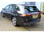 Volkswagen Passat Variant 1.5 eTSI 150 pk | Incl. 12 maanden Garantie | Stoel/stuur verwarming | Achteruitrijcamera | Adaptive cruise controle | Dodehoekdetectie | Parkeersensoren V+A | Navigatie | Apple CarPlay/Android Auto | Draadloze telefoonlader | Climate controle | Lane assist | Keyless start | LED Koplampen | 17 Inch LMV | Schakelmogelijkheid aan stuurwiel |