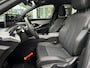 Peugeot 3008 1.2 Hybrid 136 Allure | Verwarmbare stuurwiel | Climate Control | Adaptive Cruise Control | Dode hoekdetectie | Apple Carplay/Android Auto | Draadloze telefoonlader | Full LED | Parkeercamera/-sensoren | Keyless Entry/Start |