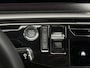 Peugeot 3008 1.2 Hybrid 136 Allure | Verwarmbare stuurwiel | Climate Control | Adaptive Cruise Control | Dode hoekdetectie | Apple Carplay/Android Auto | Draadloze telefoonlader | Full LED | Parkeercamera/-sensoren | Keyless Entry/Start |