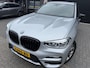 BMW X3 sDrive20i Launch Edition High Executive | 2E EIGENAAR | 12MND GARANTIE | LED | DAB | NAVI | PANO | AUTOMAAT | LEDER | NL AUTO |
