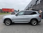 BMW X3 sDrive20i Launch Edition High Executive | 2E EIGENAAR | 12MND GARANTIE | LED | DAB | NAVI | PANO | AUTOMAAT | LEDER | NL AUTO |