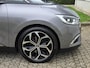 Renault Grand Scenic 1.3 TCe Intens 160 PK Automaat / 1e Eigenaar / Dealer Onderhouden / Lederen Bekleding met Elektrische Stoelen / Adaptief Cruise Control / Head Up Display / Bose Audio / Stoelverwarming / Dode Hoek Detectie / Achteruitrijcamera / Z.G.A.N. WINTERSET LM 7 / 6.5 MM PROFIEL €500,-